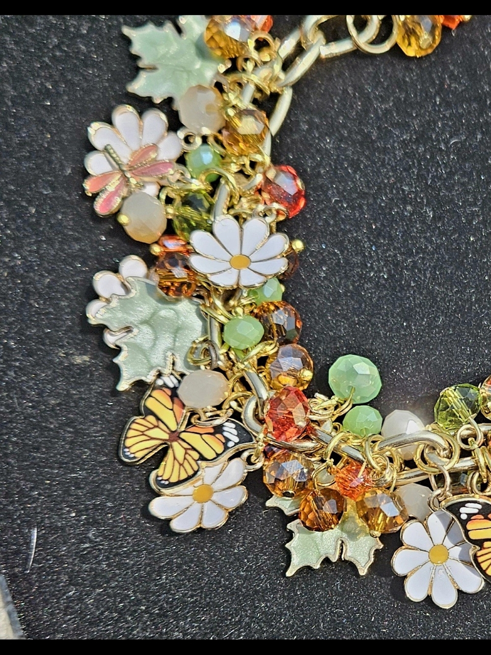Gold Floral, Dragonfly & Butterfly Charm Bracelet - White Daisy, Green Leaf OOAK - Picture 13 of 14